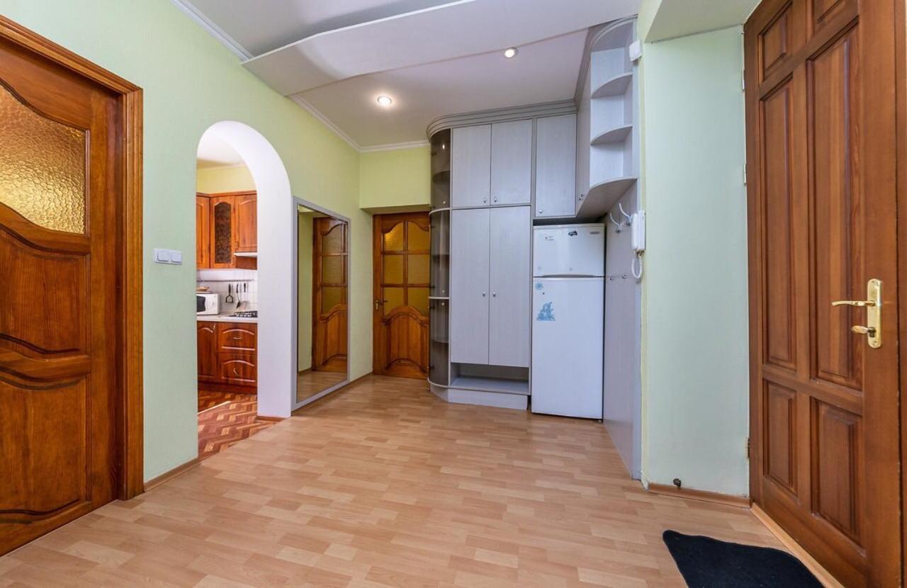 Alex Apartments Near Independence Square - Kiev Ngoại thất bức ảnh