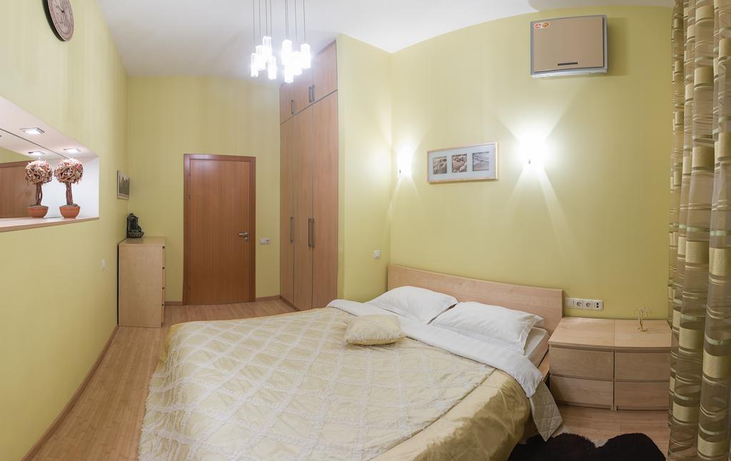 Alex Apartments Near Independence Square - Kiev Ngoại thất bức ảnh