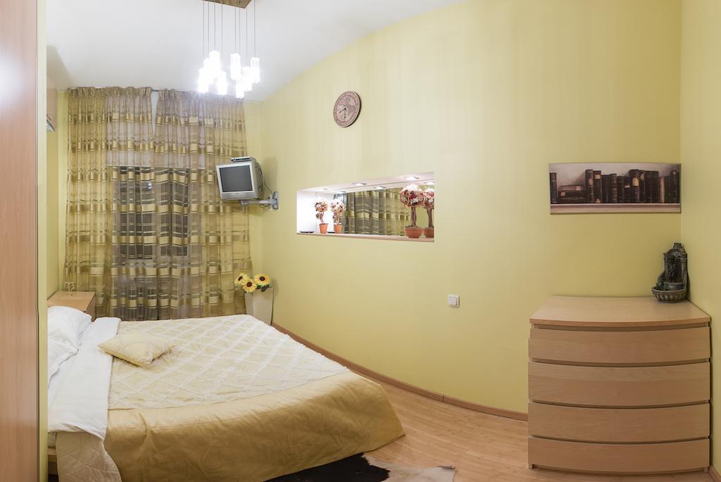 Alex Apartments Near Independence Square - Kiev Ngoại thất bức ảnh