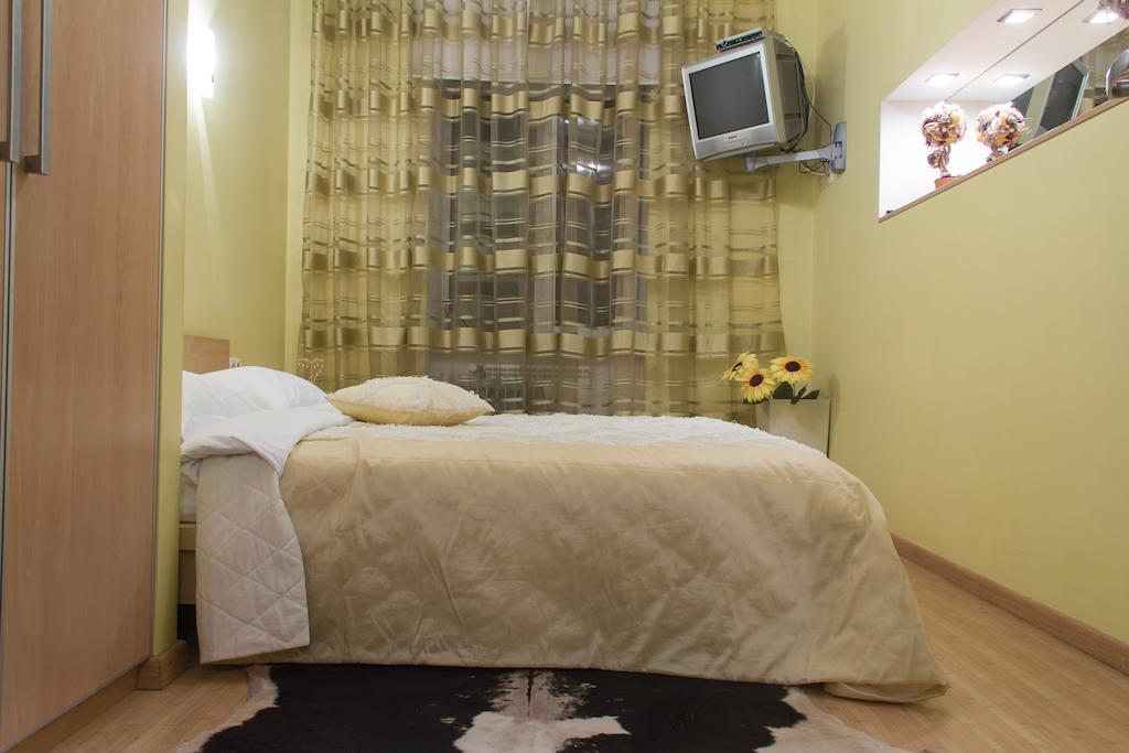 Alex Apartments Near Independence Square - Kiev Phòng bức ảnh